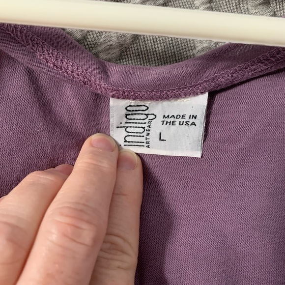 Fun ruffled shirt- eggplant - size L - Picture 3 of 6